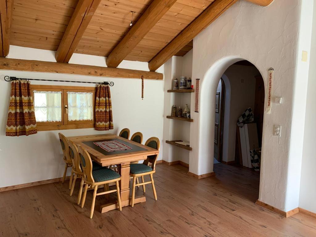 Ferienwohnung Jalet Tschierv Exteriör bild
