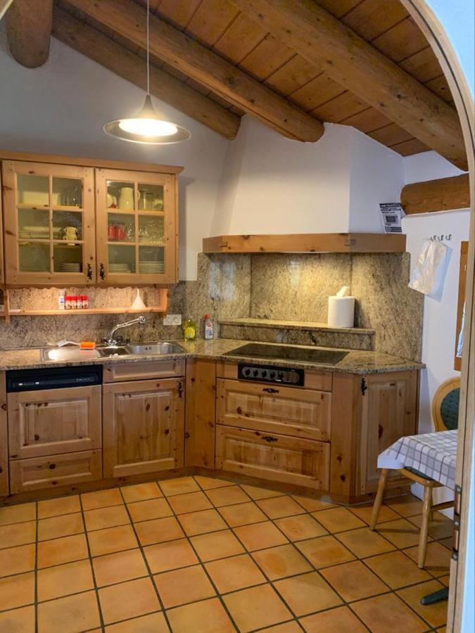 Ferienwohnung Jalet Tschierv Exteriör bild