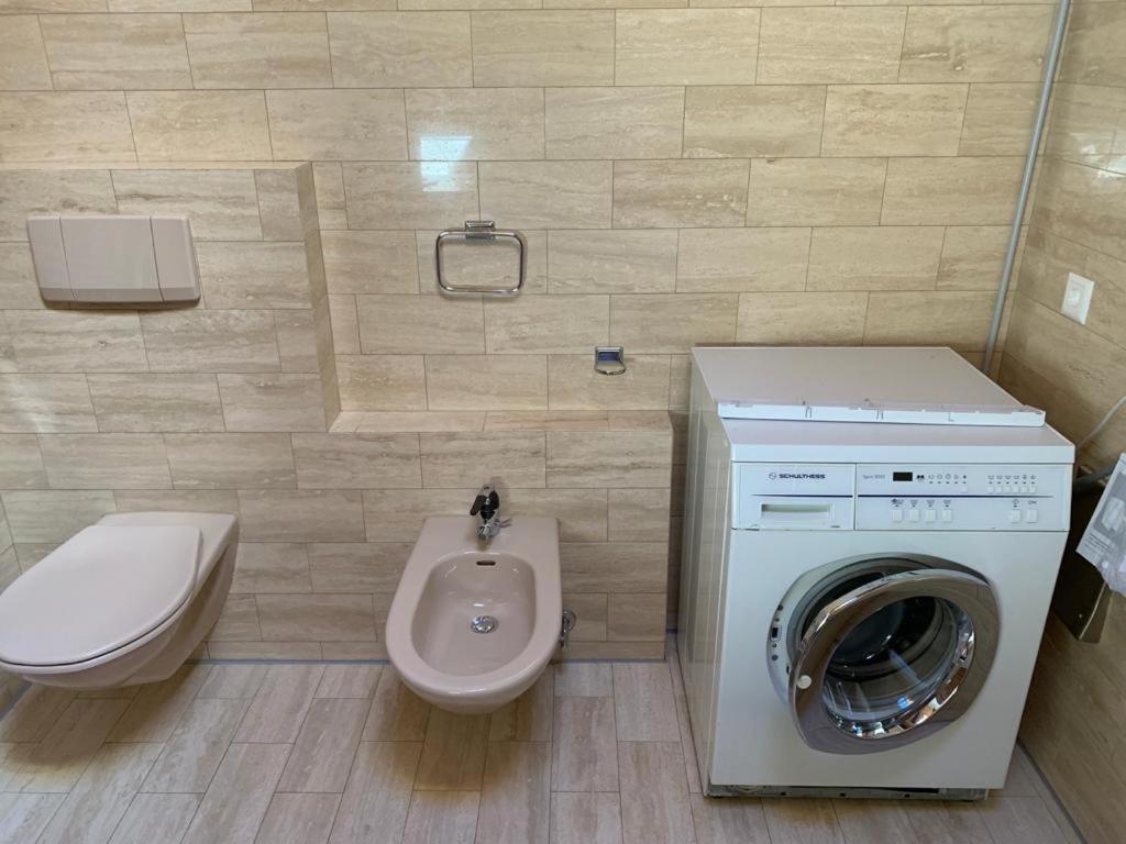Ferienwohnung Jalet Tschierv Exteriör bild